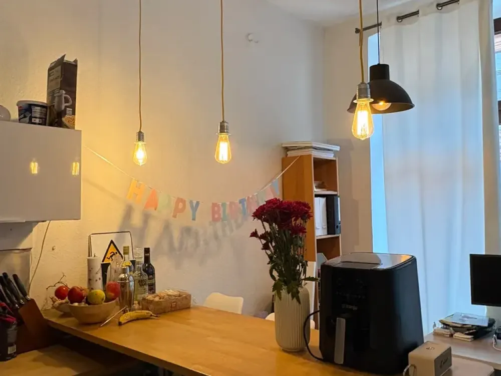 Sublet from January: Old building apartment with two rooms