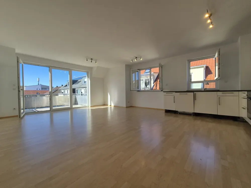 !Beautiful 3,5 rooms maisonette apartment with terrace and garage, 5 min. to Panzer in Böblingen!