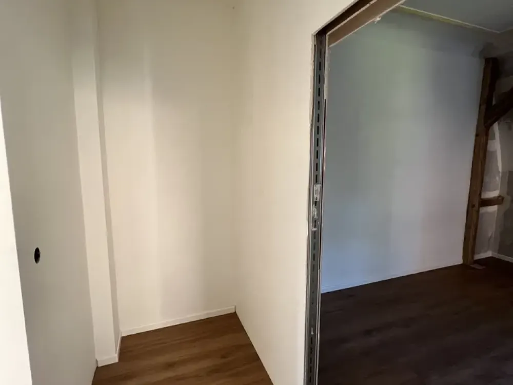 Helle, lichtdurchflutete 3 Zimmer DG-Wohnung/ Erstbezug nach Komplettsanierung 2026