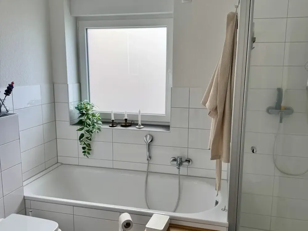 Nachmieter gesucht - Moderne, neuwertige Wohnung mit Balkon - EBK zur Übernahme
