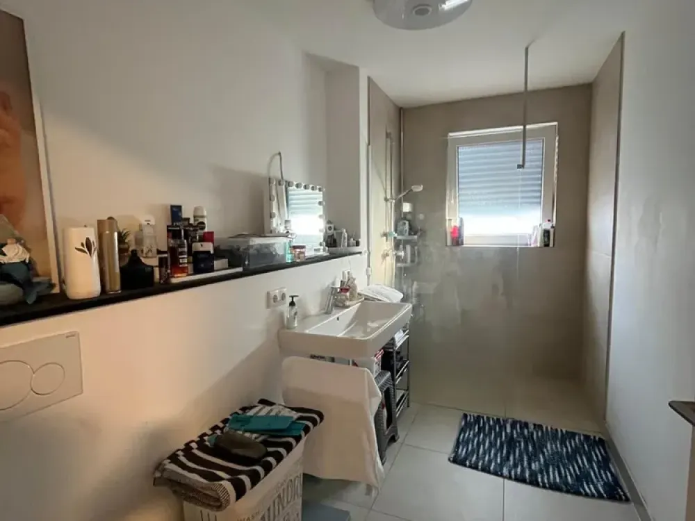 Neuwertige 4-Zimmer-Maisonette mit eigenem Garten in Köln-Höhenberg
