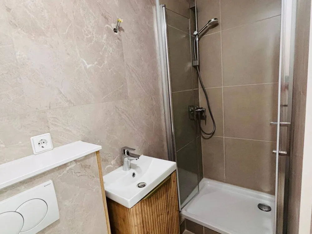 Komplett sanierte, gut geschnittene Wohnung in zentraler Lage von Barmbek-Nord