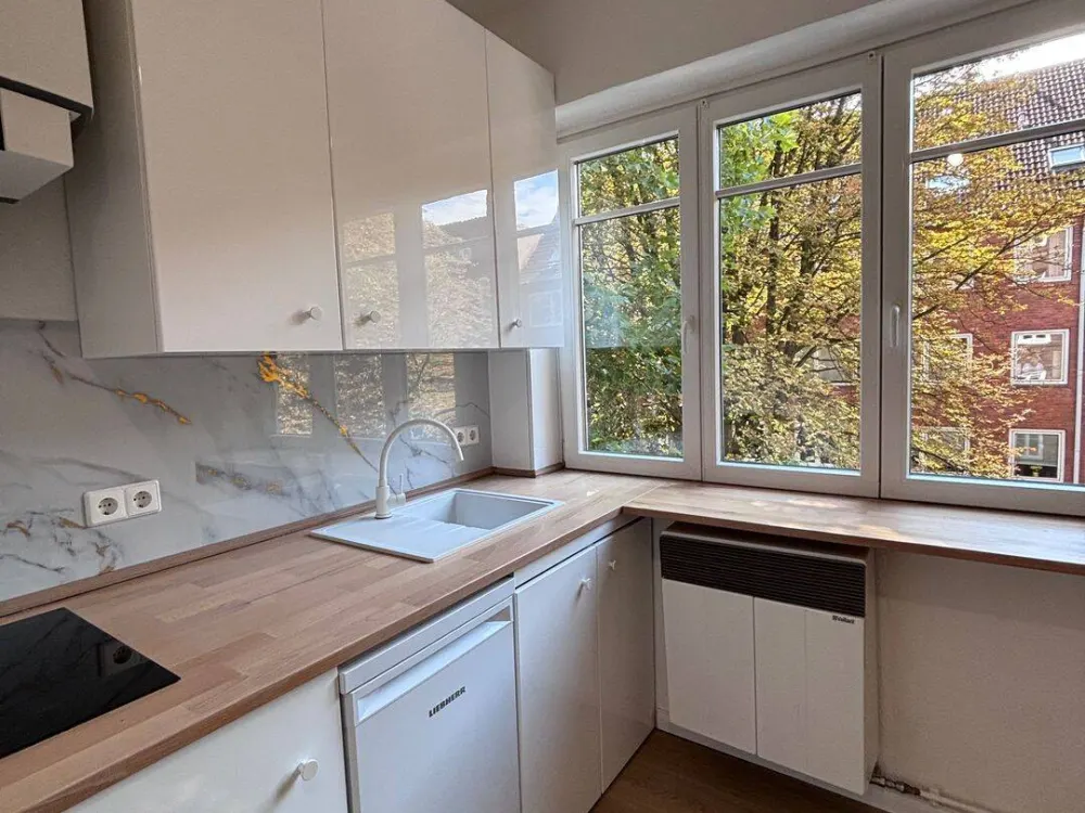 Komplett sanierte, gut geschnittene Wohnung in zentraler Lage von Barmbek-Nord