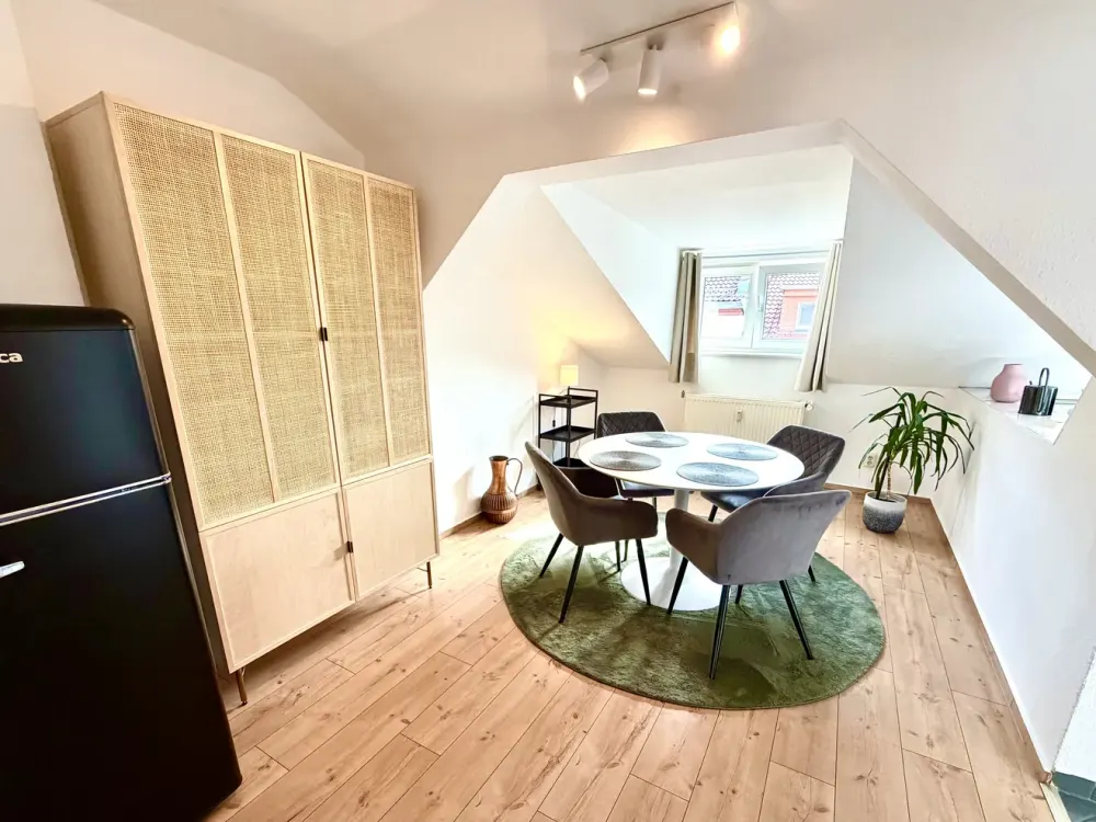 Wunderschöne Dachgeschosswohnung mit Traumblick / Beautiful top-floor with stunning views