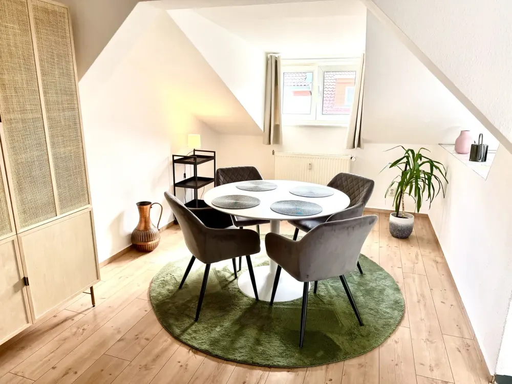 Wunderschöne Dachgeschosswohnung mit Traumblick / Beautiful top-floor with stunning views