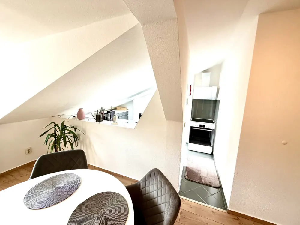 Wunderschöne Dachgeschosswohnung mit Traumblick / Beautiful top-floor with stunning views