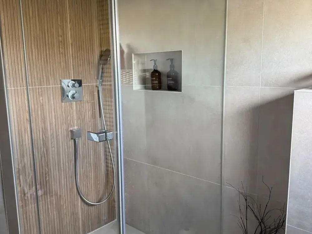 Moderne 2-Zimmer-Wohnung mit großem Balkon, Garage & hochwertiger Ausstattung