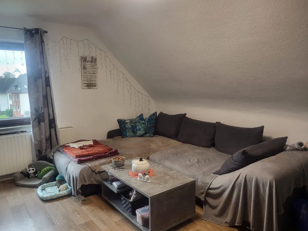 4-Zimmer-Dachgeschosswohnung in Altgarbsen 70m2, ab 01.10.2026