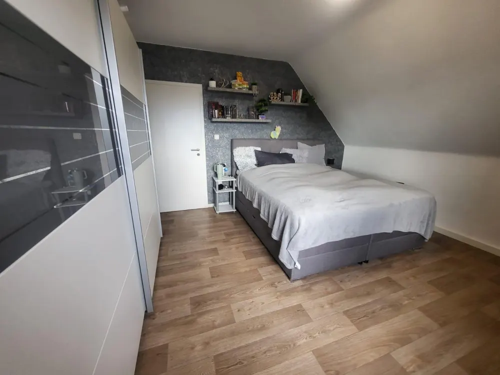 4-Zimmer-Dachgeschosswohnung in Altgarbsen 70m2, ab 01.10.2026