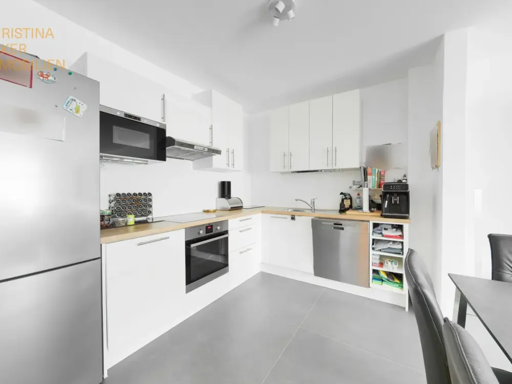 Modern and Barrier-Free 2-Room Apartment with Balcony and Parking Space in Ober-Roden