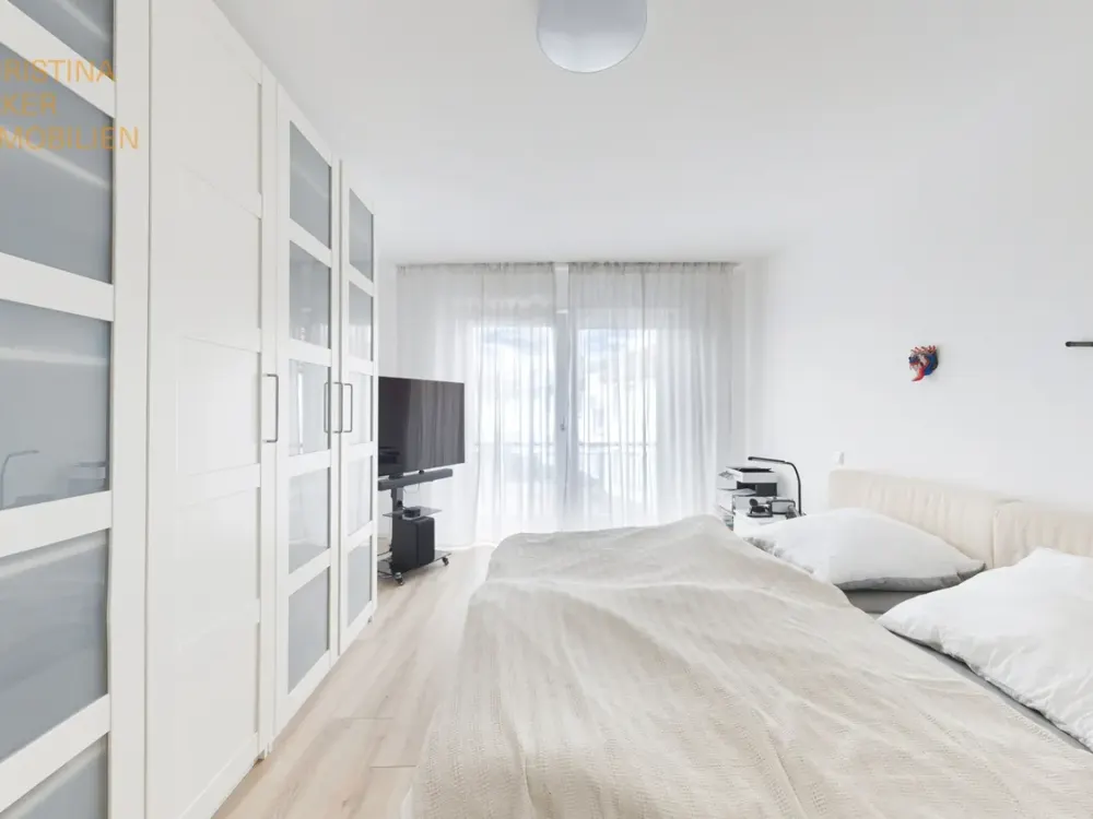 Modern and Barrier-Free 2-Room Apartment with Balcony and Parking Space in Ober-Roden