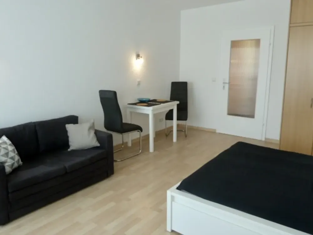 Vollmöblierte, modernisierte 1-Zimmer-Wohnung in Eschborn