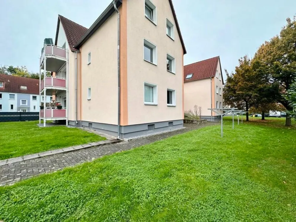 Neu renoviert! 2-Zimmer-Wohnung mit großem Duschbad!
