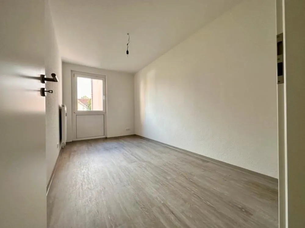 Neu renoviert! 2-Zimmer-Wohnung mit großem Duschbad!