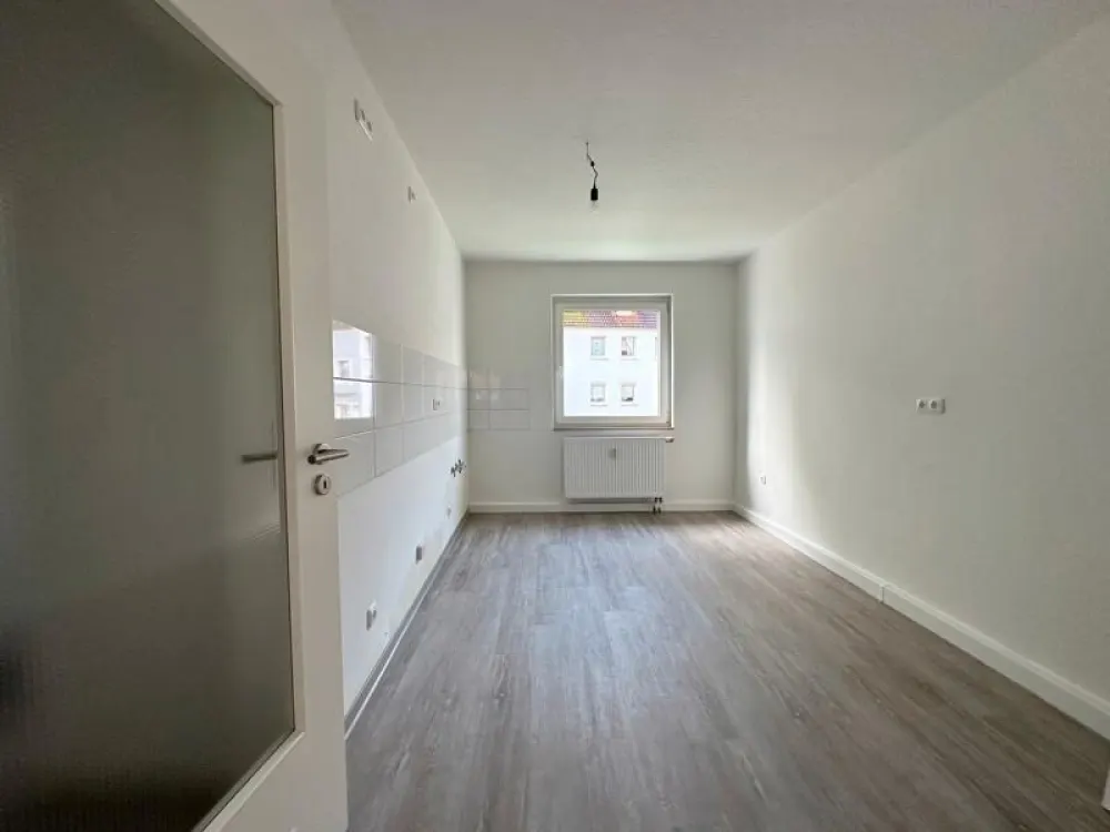 Neu renoviert! 2-Zimmer-Wohnung mit großem Duschbad!