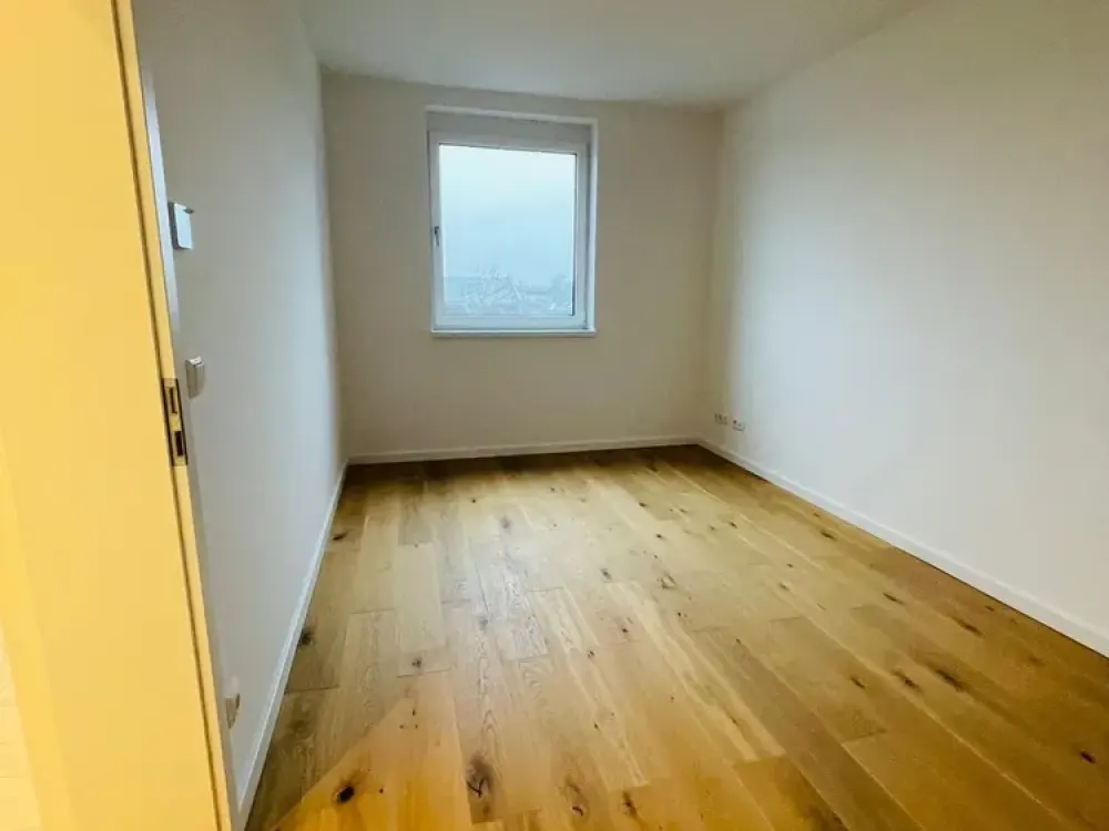 Erstbezug! Lichtdurchflutete 2-Zimmer-Neubauwohnung mit EBK & Balkon, Perfekt für Singles & Paare