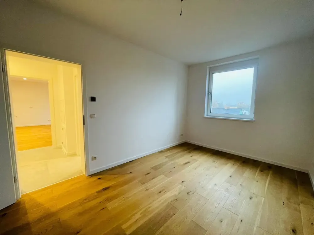 Erstbezug! Lichtdurchflutete 2-Zimmer-Neubauwohnung mit EBK & Balkon, Perfekt für Singles & Paare