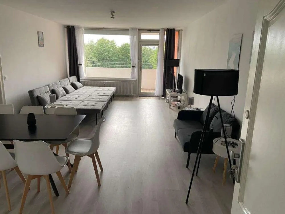 Moderne 2-Zimmer-Wohnung mit Balkon und TG-Stellplatz in Ratingen