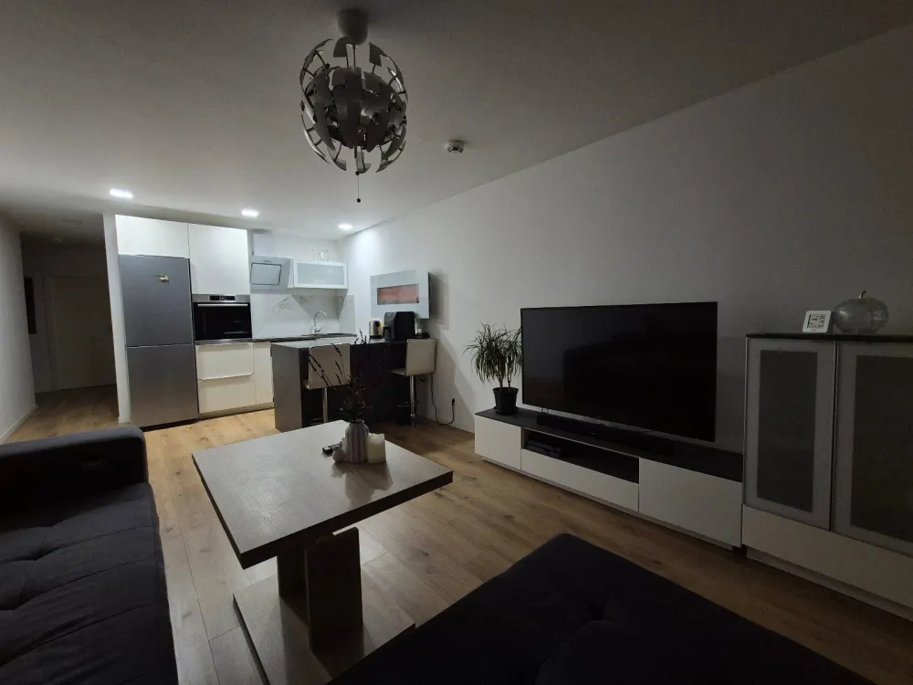 Helle 3-Zimmer-Wohnung mit zwei Balkonen und Stellplatz