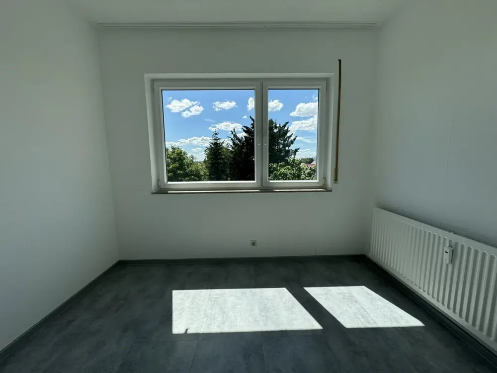 Stuttgart Degerloch, quiet central location 3.5-room apartment with enclosed balcony approx. 79 sqm