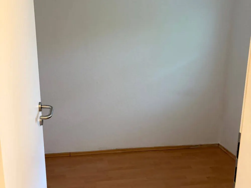Moderne 2-Zimmer-Wohnung in Vollrenoviertem Zustand in Hannover Ricklingen