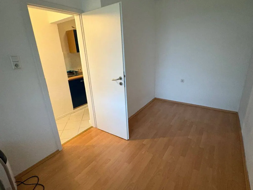 Moderne 2-Zimmer-Wohnung in Vollrenoviertem Zustand in Hannover Ricklingen