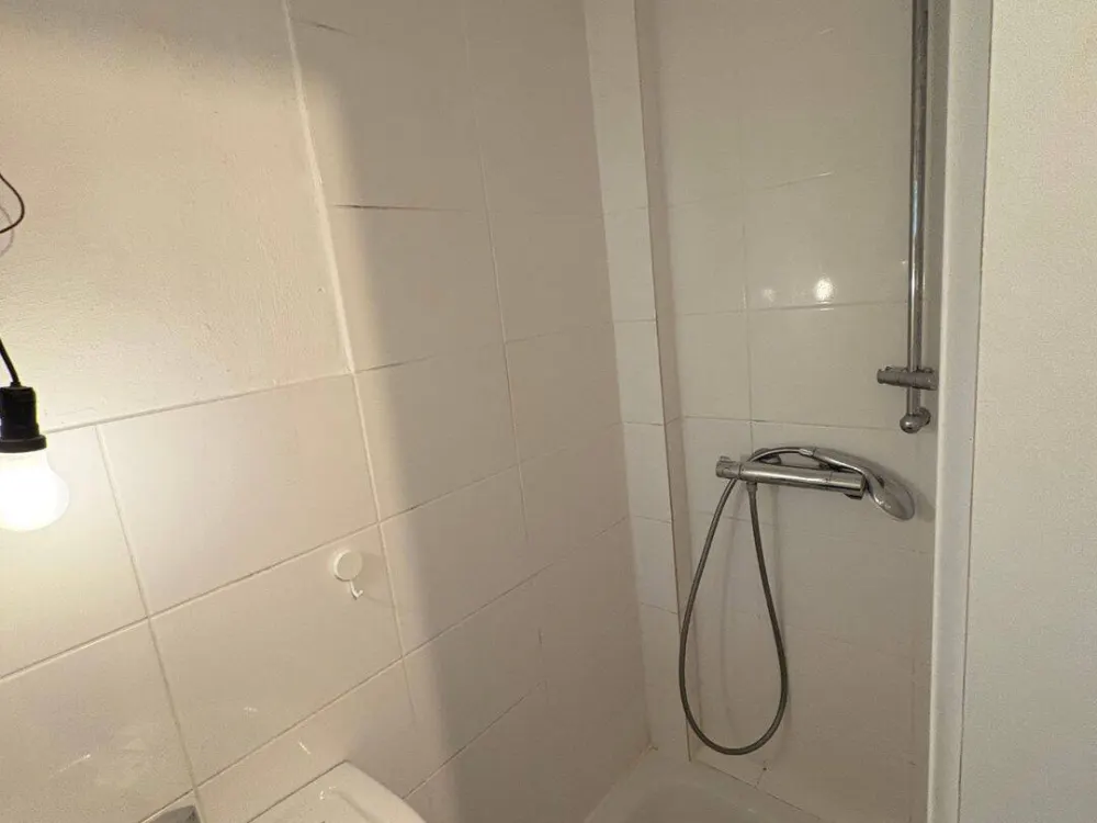 Moderne 2-Zimmer-Wohnung in Vollrenoviertem Zustand in Hannover Ricklingen