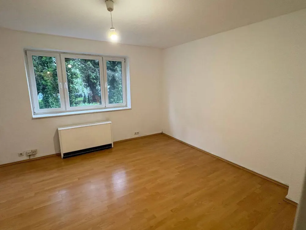 Moderne 2-Zimmer-Wohnung in Vollrenoviertem Zustand in Hannover Ricklingen