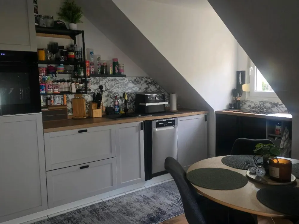 Suche Nachmieter/in für unmöbelierte 1 Raum Wohnung FTL/Wurgwitz