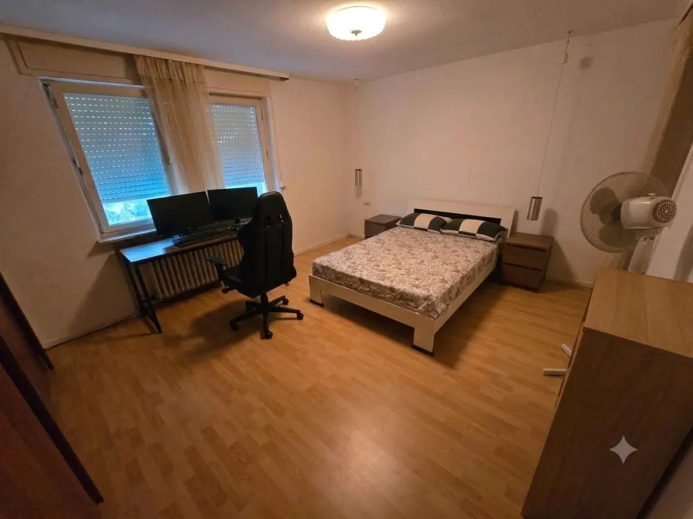 NACHMIETER:IN GESUCHT -1 Zimmer in 3-er WG in der Kilianstraße!