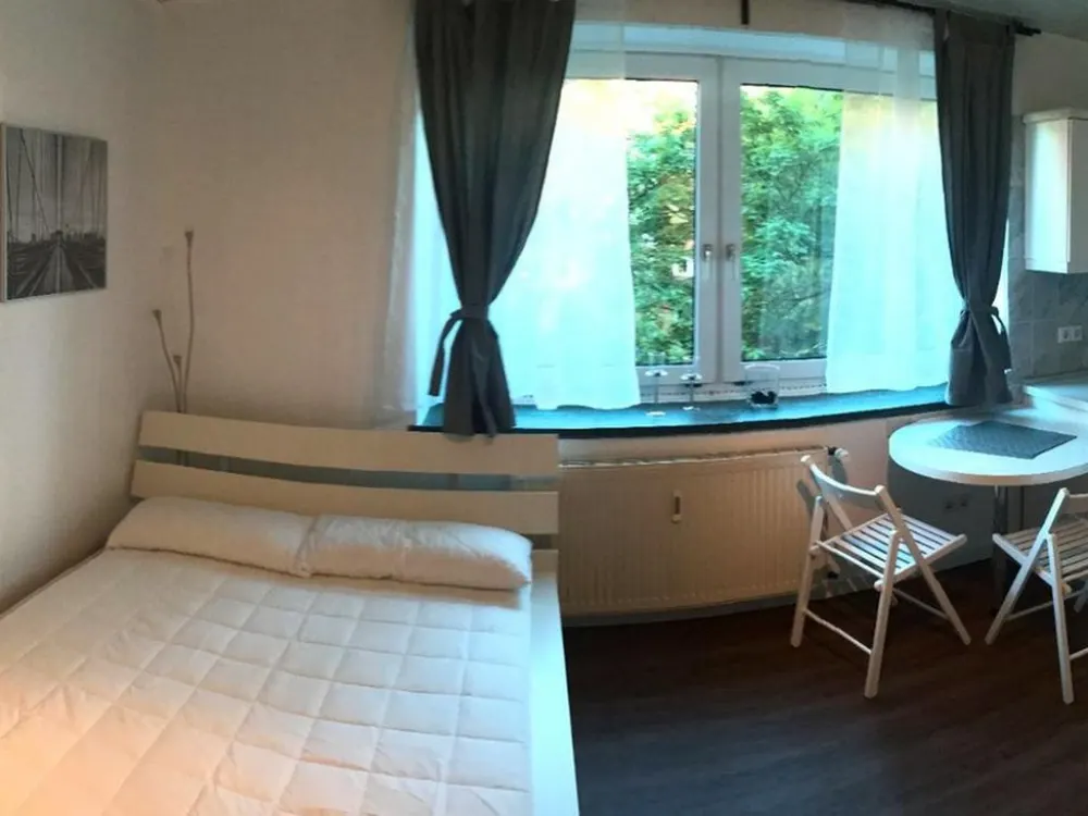 Neuwertige und möblierte Wohnung in Kleefeld (in der Nähe MHH)