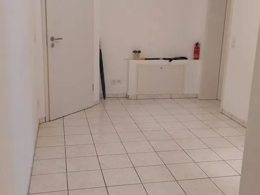 Stilvolle 3-Zimmer-Wohnung mit Balkon und EBK in Rödermark