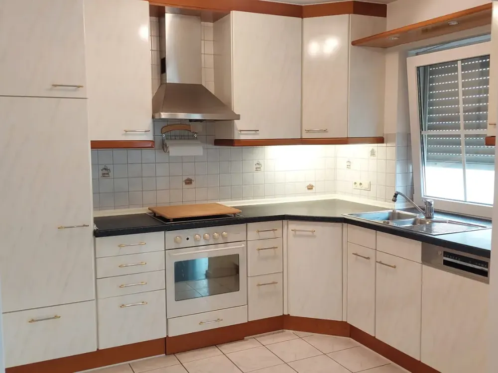 Stilvolle 3-Zimmer-Wohnung mit Balkon und EBK in Rödermark