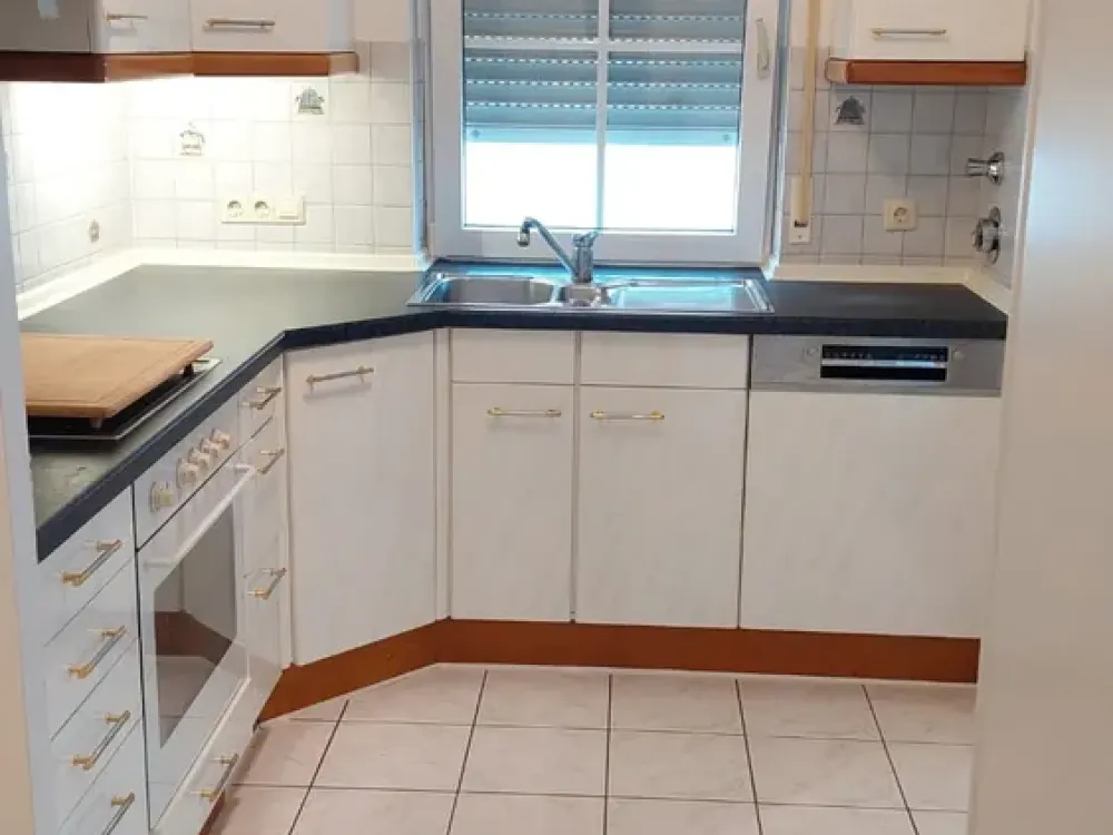 Stilvolle 3-Zimmer-Wohnung mit Balkon und EBK in Rödermark