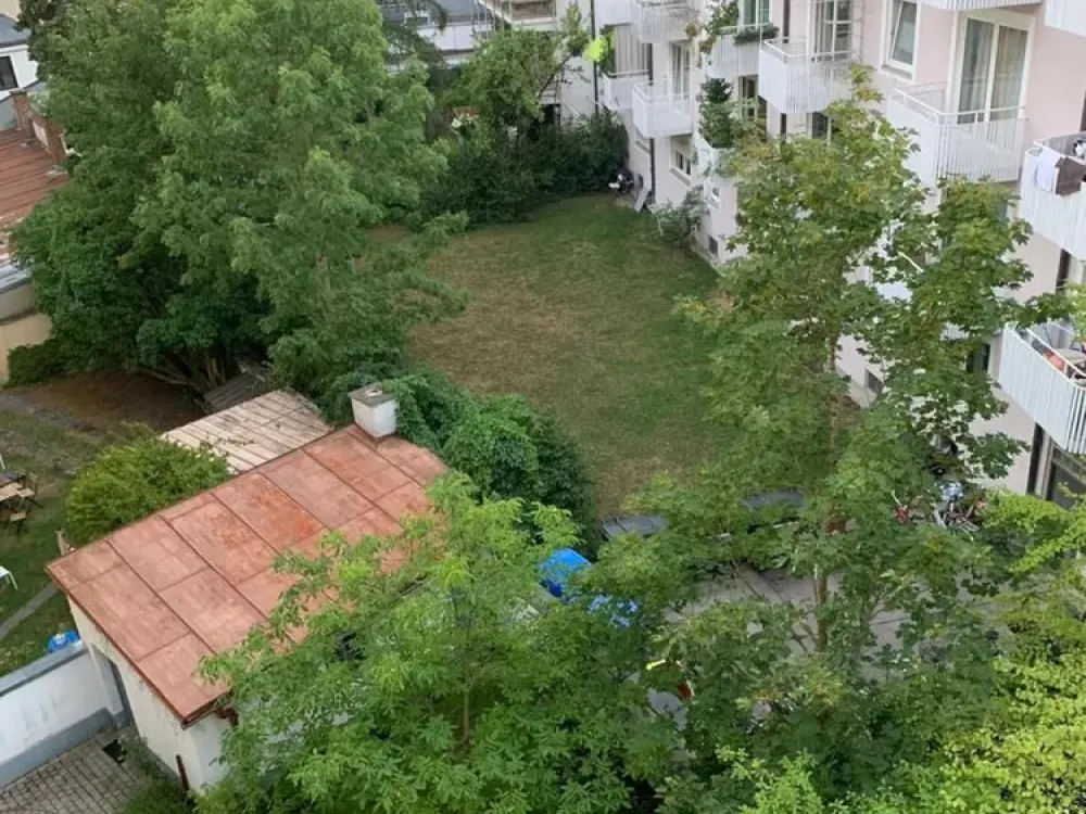 Licht, Ruhe und Lebensqualität - Möblierte Wohnung mit Balkon ins Grüne und Isarnähe!