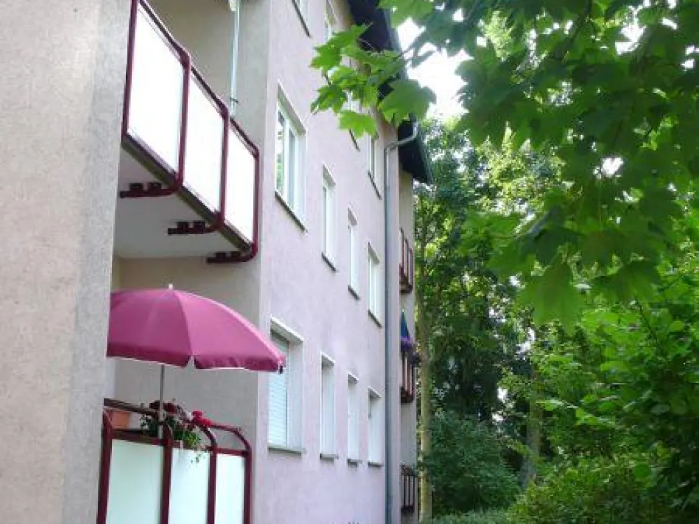 Gut geschnittene 2-Zimmer-Wohnung mit Tageslichtbad