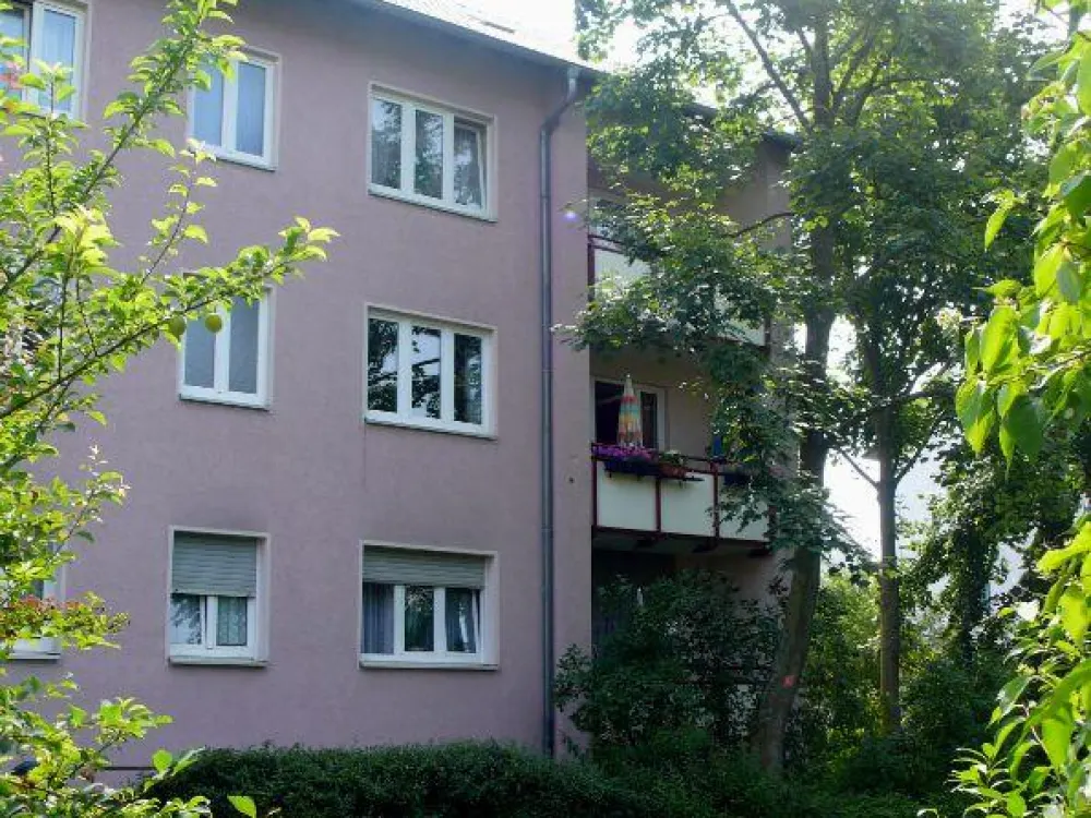 Gut geschnittene 2-Zimmer-Wohnung mit Tageslichtbad
