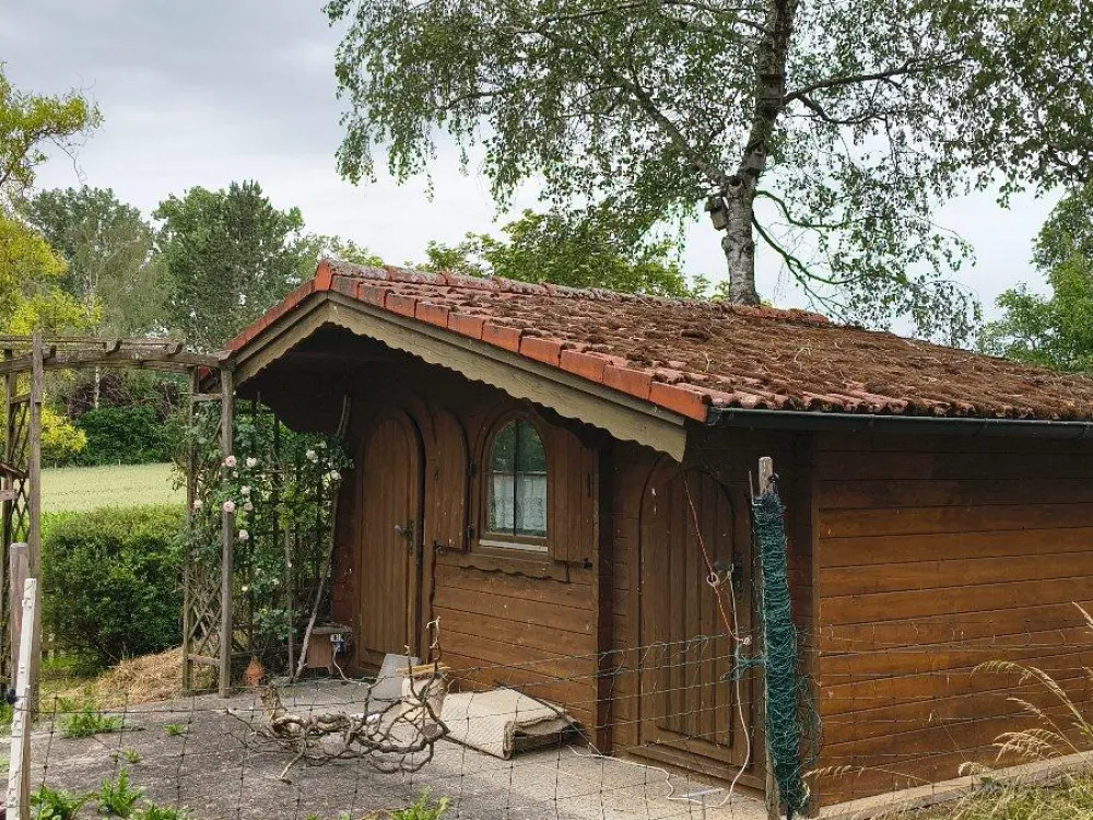 Whg+Gewerbe-Nachmiete an Naturliebhaber, 160qm+Garten/-Haus+Teich