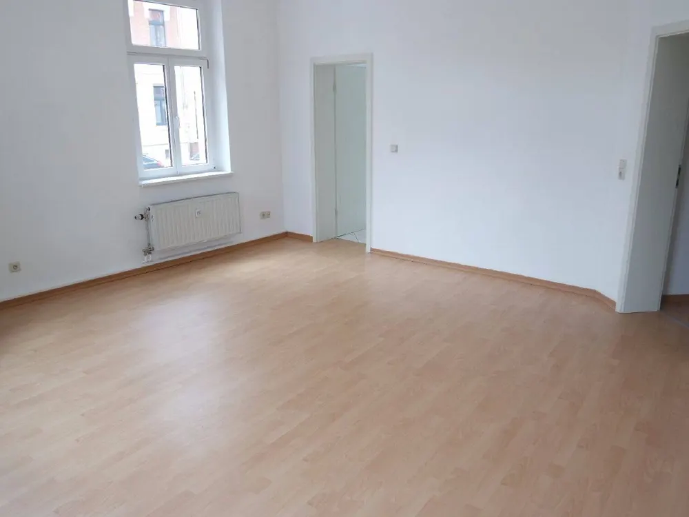 Schleussig - helle und günstige 2-Raumwohnung mit EBK im beliebten Leipziger Westen direkt am Park