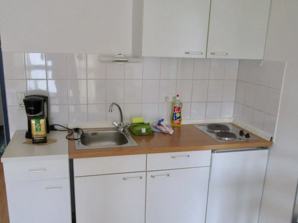 Helle, voll möblierte 1-Zimmer-Wohnung in zentraler Lage inkl. Internet, sofort bezugsbereit!