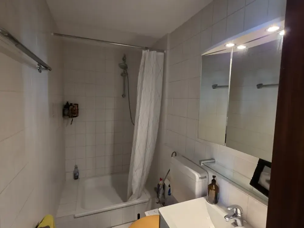 Zwei Zimmer in Sindelfingen: Kompakter Wohnraum mit Balkon