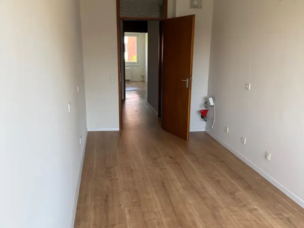 Exposé, Modernisierte 3,5-Zimmer-Wohnung mit Balkon und Tiefgaragenstellplatz in Maichingen