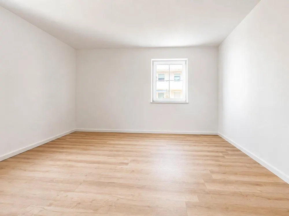 Neubau-Erstbezug: 3 Zi.-Wohnung, Einbauküche & Stellplatz in Lauf