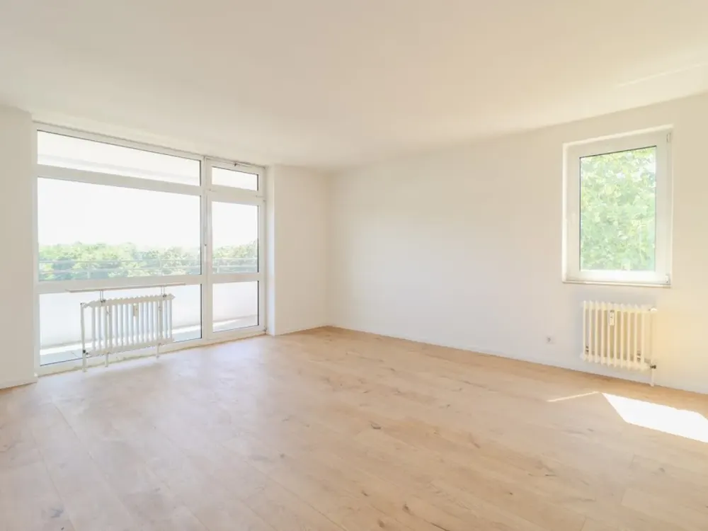 132 m² Wohnkomfort, großzügige 4,5-Zimmer-Wohnung mit sonnigem Balkon