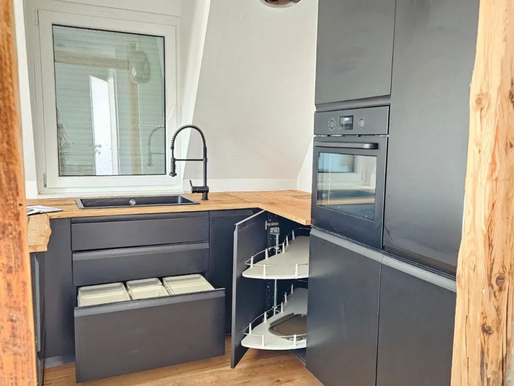 Hoch Hinaus: Stilvolle 4-Zimmer-Maisonettewohnung Stuttgart West