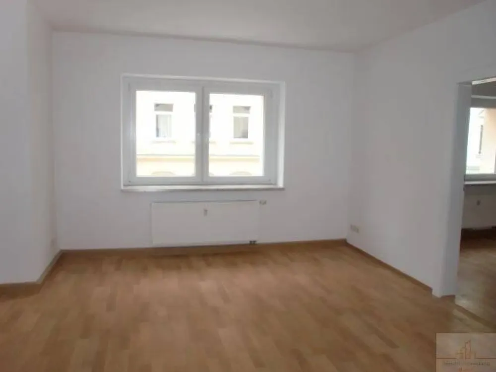 Entspannung in einer 2-Raum Wohnung mit Loggia | Cichoriusstraße 13 / 1. OG mitte-rechts