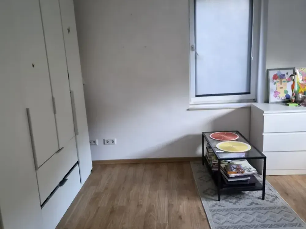 kl. helle, 2 Zimmer DG Wohnung in Ludenberg- Gerresheim