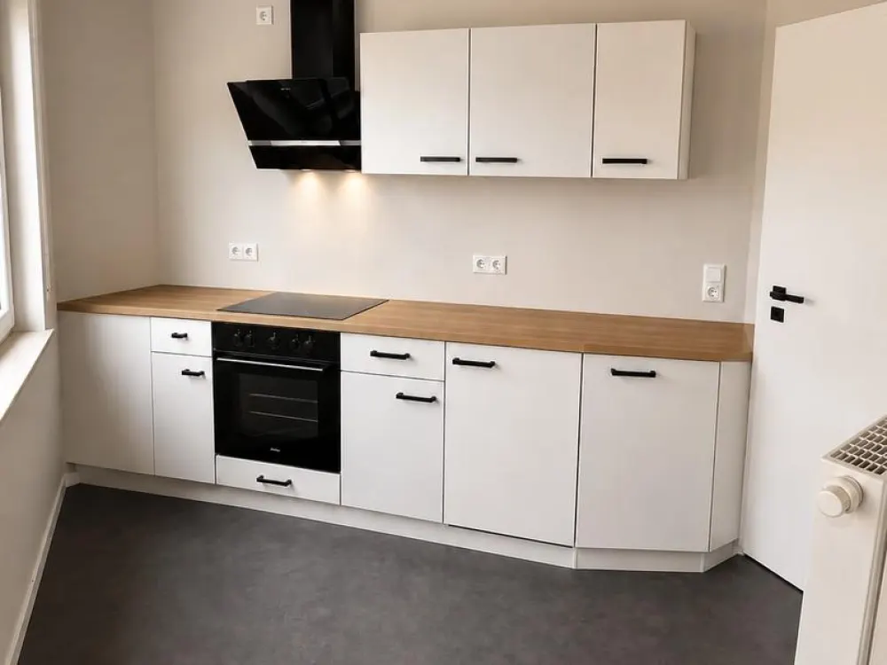2-Raum Wohnung mit Einbauküche und Terasse im Herzen von Weinböhla
