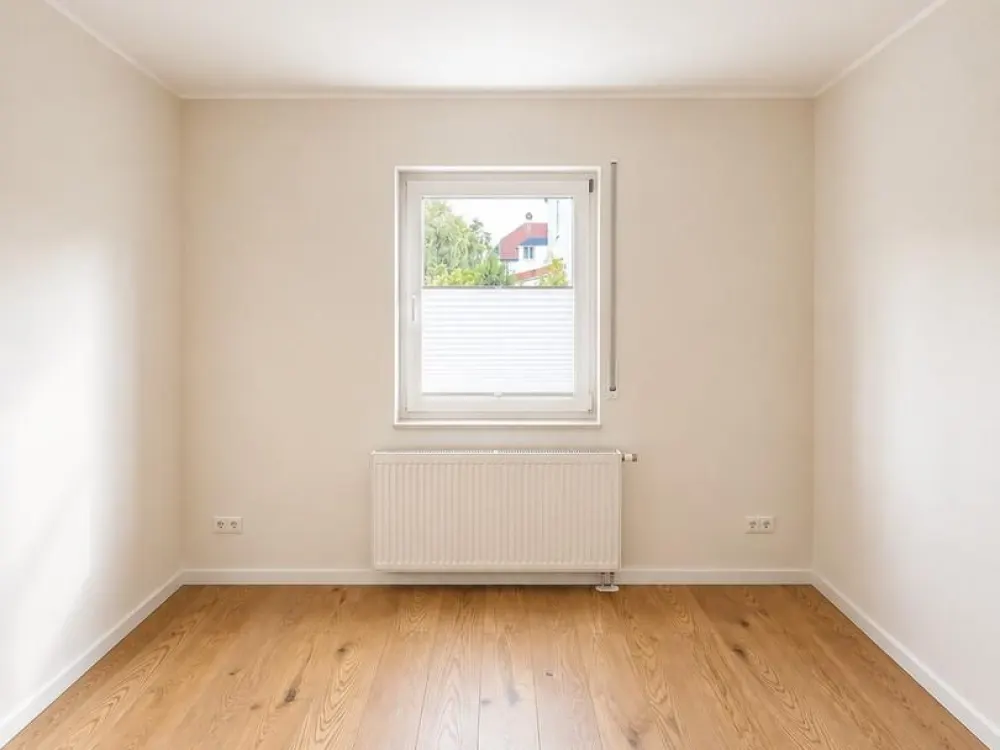 2-Raum Wohnung mit Einbauküche und Terasse im Herzen von Weinböhla