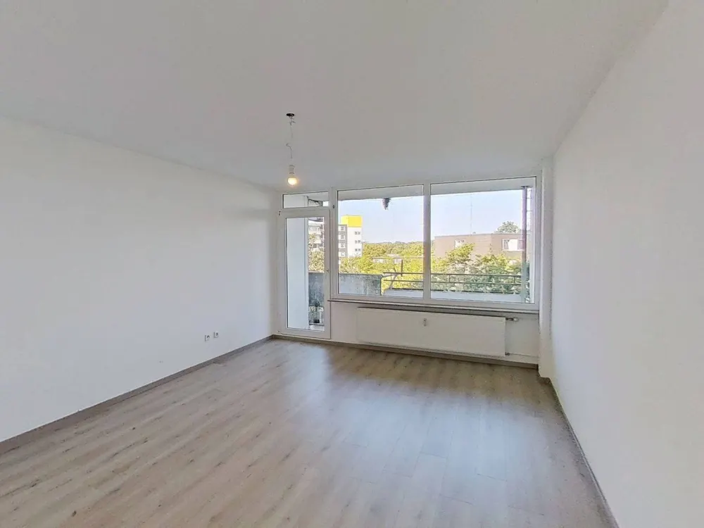 95 m² Living Comfort with Balcony - Your New Home Awaits